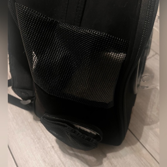 Travel back pack for Cat 🐱 or small dog 🐶 back pack - Picture 6 of 14